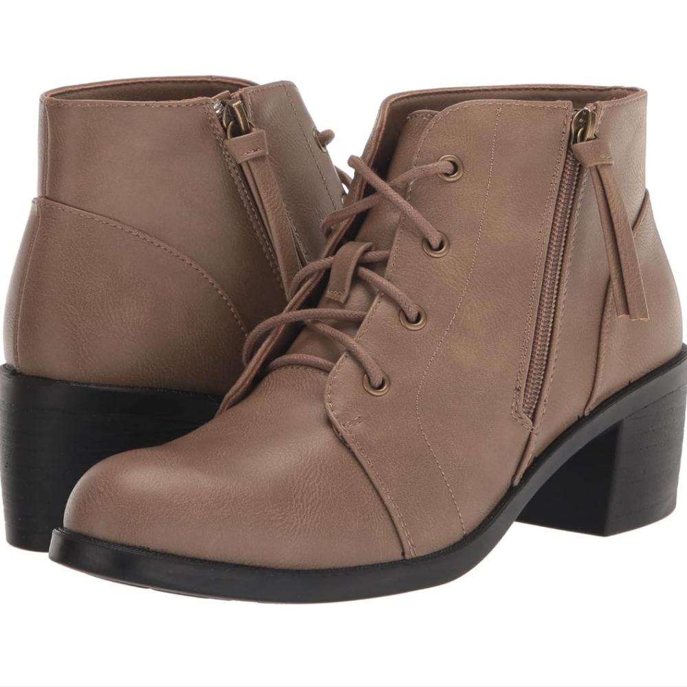 Easy Street Women's Taupe Becker Shoes Bootie 9.5 New in Box